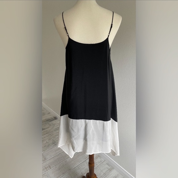 Stella Jamie black and white silk satin midi dress. Size M. - Picture 2 of 4